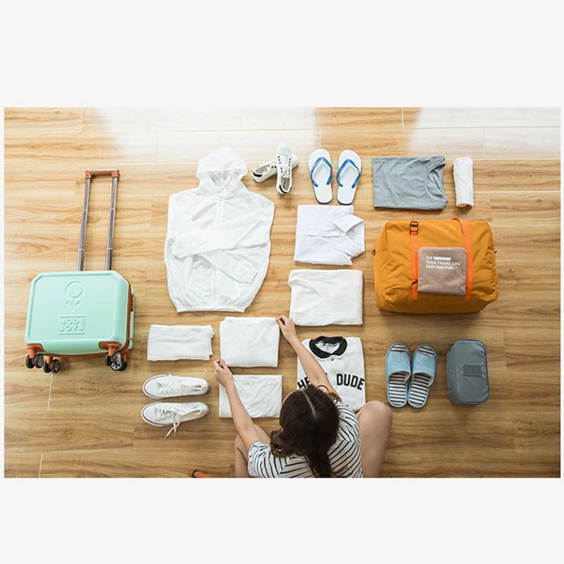 Foldable, waterproof travel bag with large capacity - Image 6