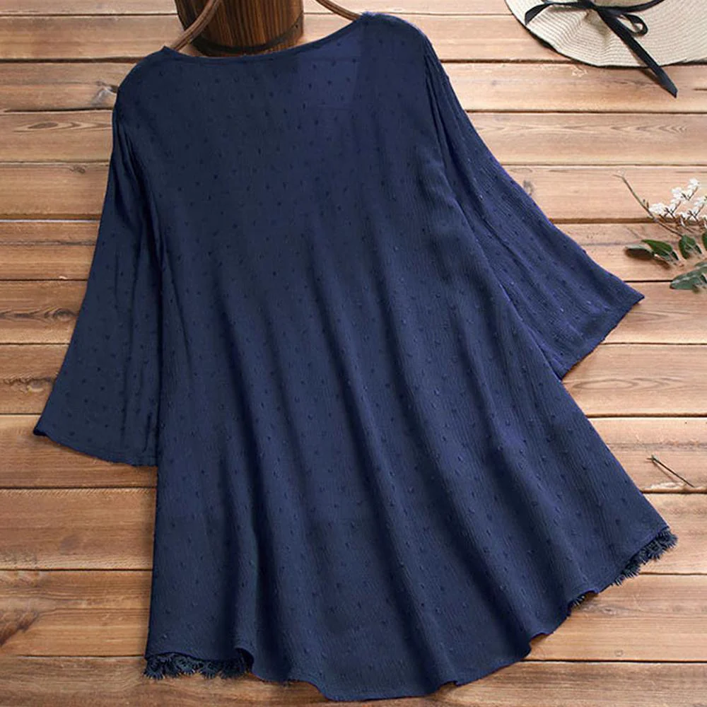 Jacquard Pleated Lace Hollow Out V-neck Plus Size Blouse - Image 2