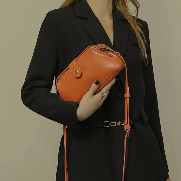 Lady's Retro Handmade Bag - Image 4