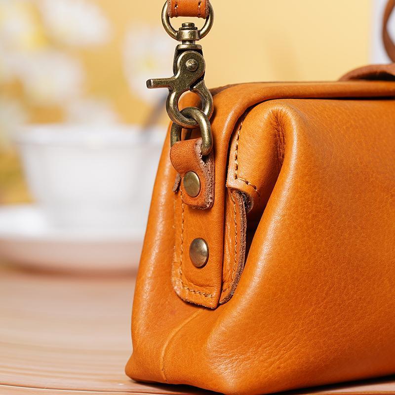 Lady's Retro Handmade Bag - Image 5