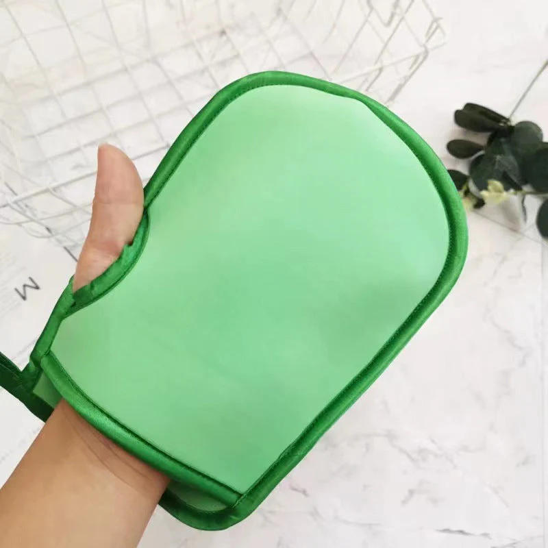 Super Soft Exfoliating Bath Mitt - Image 7