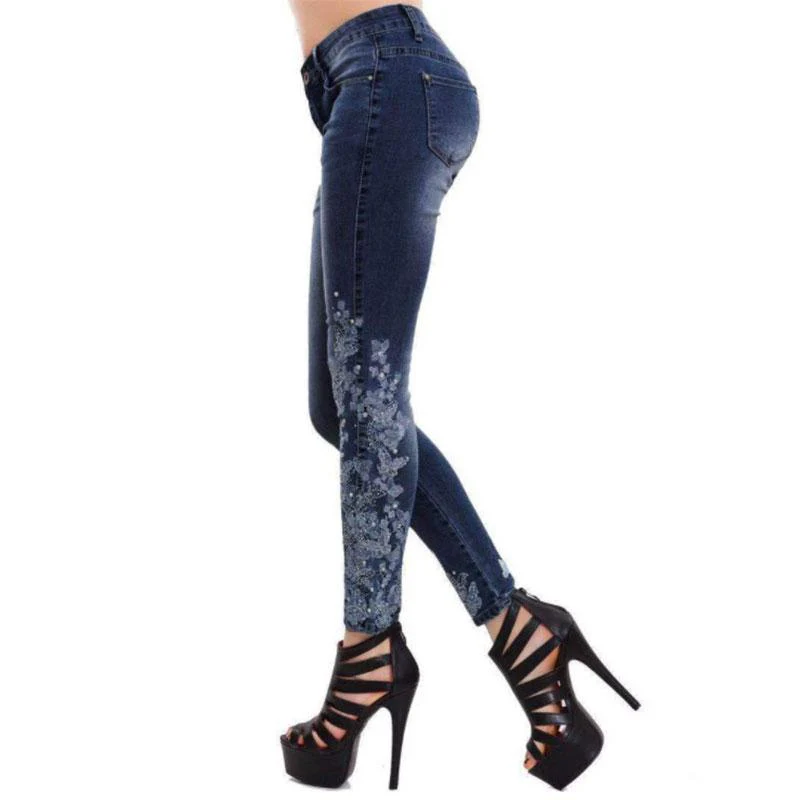 Women Embroidered Slim Fit Jeans - Image 2
