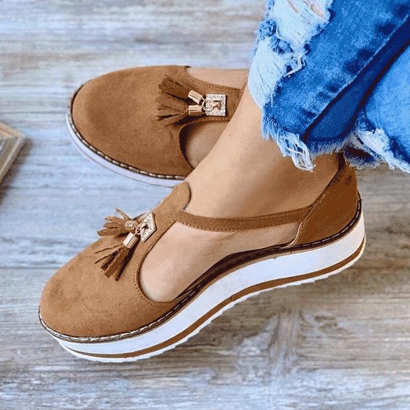 Women Fringed Platform Sandals - Image 5