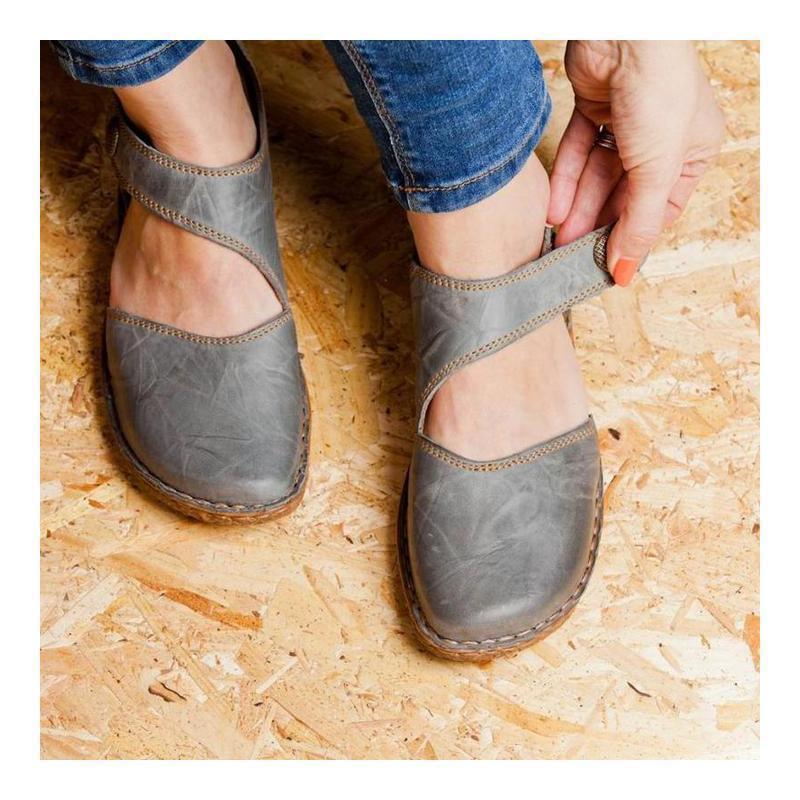 Women Round Toe Sandals Retro Button Sandals - Image 3