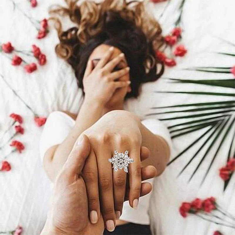 Women's Adjustable Rotating Ring Snowflake Heart-shaped Ring Box With LED - Image 3