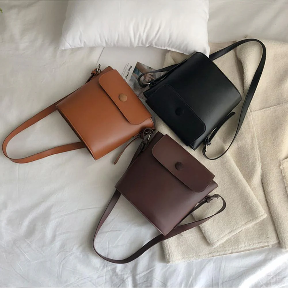 Women's Leather Bucket Bag - Image 6